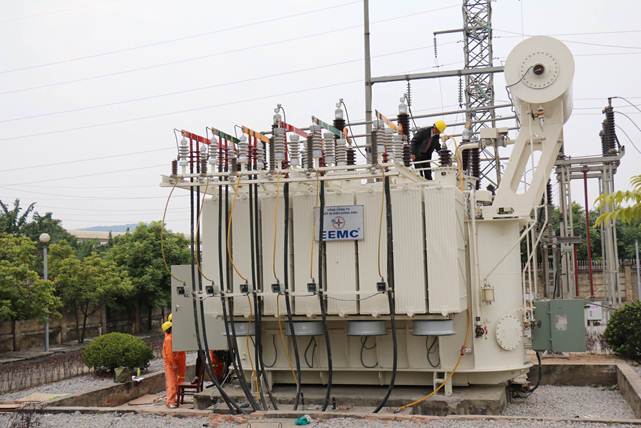 EEMC cung cấp thiết bị nâng công suất trạm 110kV Quế Võ